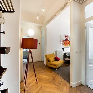 Perfect To Visit With Family Or Friends Ail Appartement